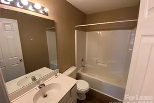 5422 Waverly Lynn Ln, Charlotte, NC 28269 - Photo 21