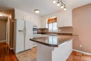 609 Blythe St, Shelby, NC 28152 - Photo 7