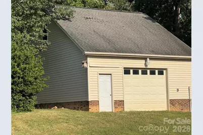804 Lauras Lane, Albemarle, NC 28001 - Photo 3