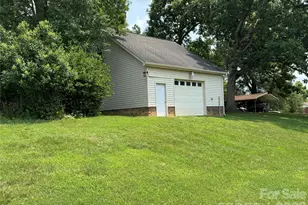 804 Lauras Ln, Albemarle, NC 28001 - Photo 17
