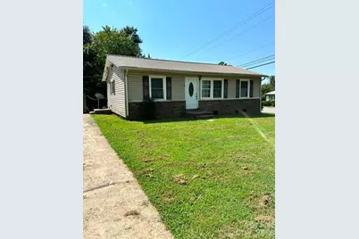 601 E Saunders Avenue, Newton, NC 28658 - Photo 1