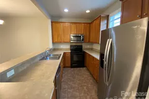 10310 McGoogan Ln, Charlotte, NC 28277 - Photo 3