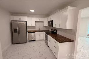 7107 Stonington Ln, Charlotte, NC 28227 - Photo 9