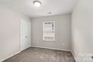 1311 Braveheart Ln, Charlotte, NC 28216 - Photo 9