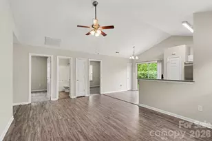 1311 Braveheart Ln, Charlotte, NC 28216 - Photo 5