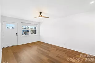3019 Columbus Cir, Charlotte, NC 28208 - Photo 5