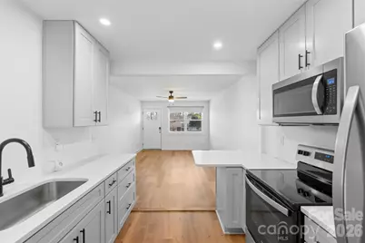 3019 Columbus Circle, Charlotte, NC 28208 - Photo 9
