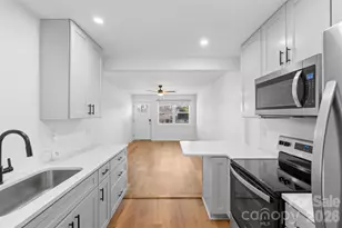3019 Columbus Cir, Charlotte, NC 28208 - Photo 9