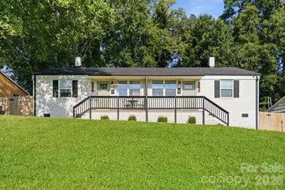 3019 Columbus Circle, Charlotte, NC 28208 - Photo 1