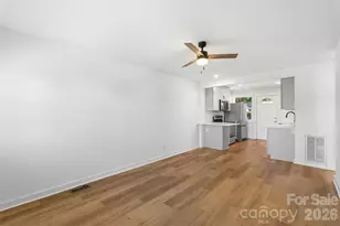 3019 Columbus Cir, Charlotte, NC 28208 - Photo 3
