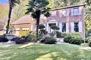 2415 Hopecrest Dr, Charlotte, NC 28210 - Photo 1