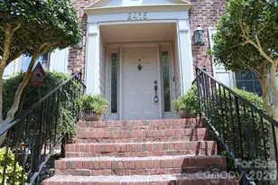 2415 Hopecrest Dr, Charlotte, NC 28210 - Photo 3