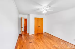 405 W Harvie Ave, Gastonia, NC 28052 - Photo 13