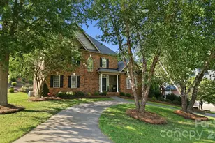 4701 Pebble Lake Dr, Pfafftown, NC 27040 - Photo 3