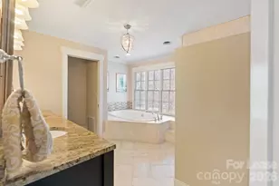 425 Tremont Ave E, Charlotte, NC 28203 - Photo 23