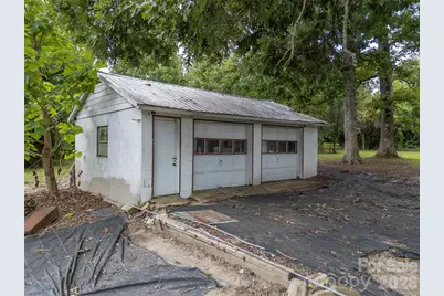 375 E King Street, East Flat Rock, NC 28726 - Photo 27