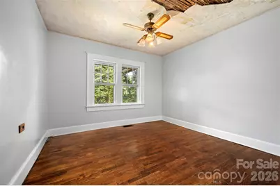 375 E King Street, East Flat Rock, NC 28726 - Photo 17