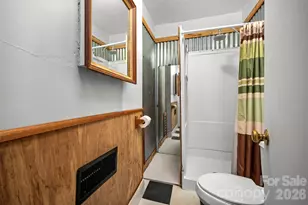 375 E King St, East Flat Rock, NC 28726 - Photo 23