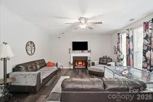 14043 Hatton Cross Dr, Charlotte, NC 28278 - Photo 19