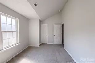 10319 Covingtonwood Dr, Charlotte, NC 28214 - Photo 11