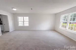 10319 Covingtonwood Dr, Charlotte, NC 28214 - Photo 3