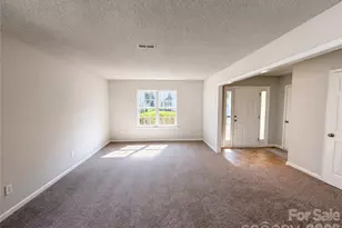 10319 Covingtonwood Dr, Charlotte, NC 28214 - Photo 5