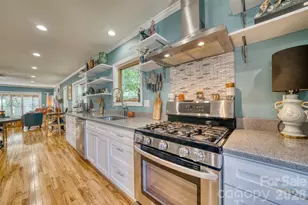130 Exeter Ct, Hendersonville, NC 28791 - Photo 7