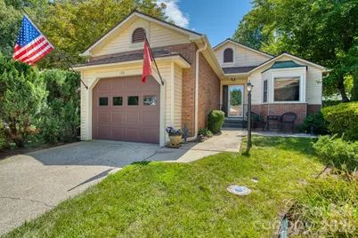 130 Exeter Court, Hendersonville, NC 28791 - Photo 1