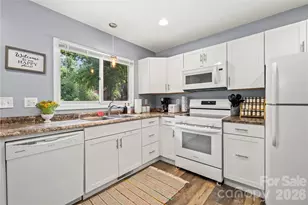 15 N Garden Ct, Fletcher, NC 28732 - Photo 11