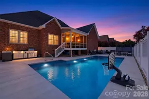 1719 30th Ave Ct NE, Hickory, NC 28601 - Photo 3