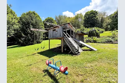 555 Acres View Drive, Waynesville, NC 28786 - Photo 33