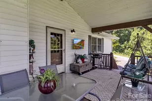 555 Acres View Dr, Waynesville, NC 28786 - Photo 15