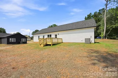 1513 Robin Road, Newton, NC 28658 - Photo 13