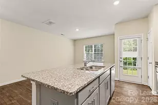 [Address not provided], Charlotte, NC 28215 - Photo 17