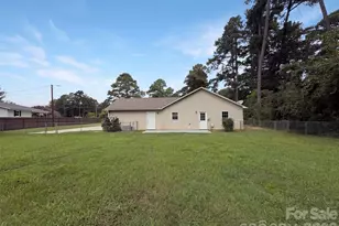 225 Vineyard Dr, Salisbury, NC 28146 - Photo 5