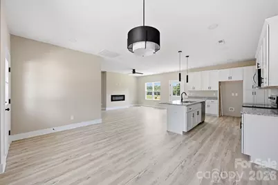 1517 Robin Road, Newton, NC 28658 - Photo 3