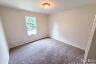 8815 1st Run Ct, Charlotte, NC 28215 - Photo 15