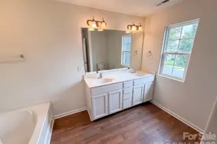 8815 1st Run Ct, Charlotte, NC 28215 - Photo 21