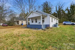 358 N Cleghorn St, Rutherfordton, NC 28139 - Photo 3