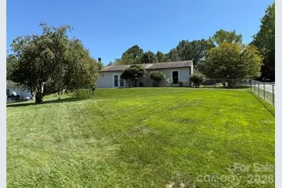 204 Scottlynn Drive, Asheville, NC 28806 - Photo 9