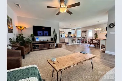 619 Edgewood Avenue, Hendersonville, NC 28792 - Photo 15