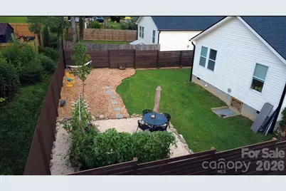 619 Edgewood Avenue, Hendersonville, NC 28792 - Photo 35