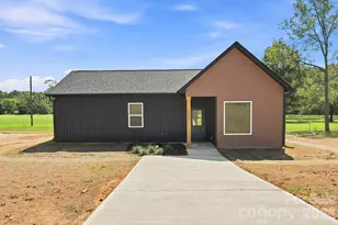 1515 Robin Rd, Newton, NC 28658 - Photo 1