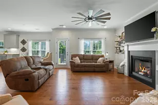 1215 Robinhood Ln, Kannapolis, NC 28081 - Photo 11