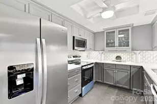 2222 Selwyn Ave, Charlotte, NC 28207 - Photo 13