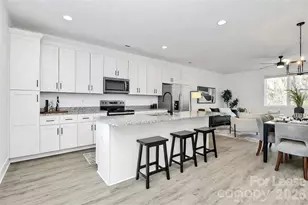 3422 Brookshire Blvd, Charlotte, NC 28216 - Photo 11