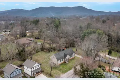 28 Chapel Park Road, Asheville, NC 28803 - Photo 1