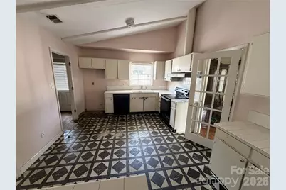 6625 Woodfield Drive, Charlotte, NC 28215 - Photo 11