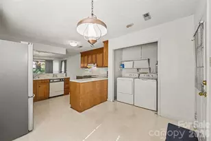 8248 Oakley Ln, Charlotte, NC 28270 - Photo 5