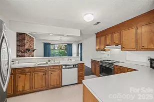 8248 Oakley Ln, Charlotte, NC 28270 - Photo 3